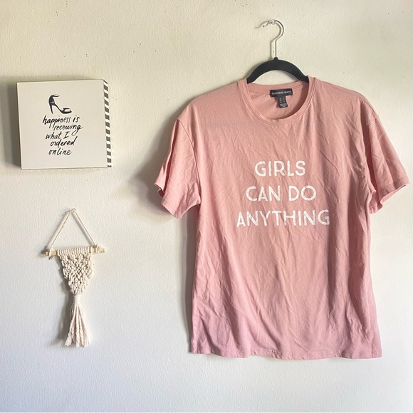 Girls Tee // - Picture 2 of 3